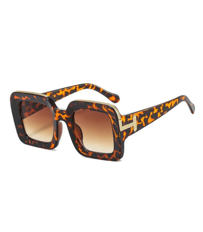 Oversized Trendy Sunglasses - Allure SocietyUV Sunglasses